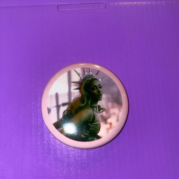 CHAPPELL ROAN PIN HYPE BADGE MAGNET SET MINT !! - Picture 4 of 9